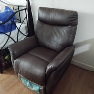 RUSH! Selling La-Z-Boy Automatic Recliner Chair