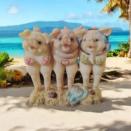 Oink-cation mode: ON! 🐷🌴💖
